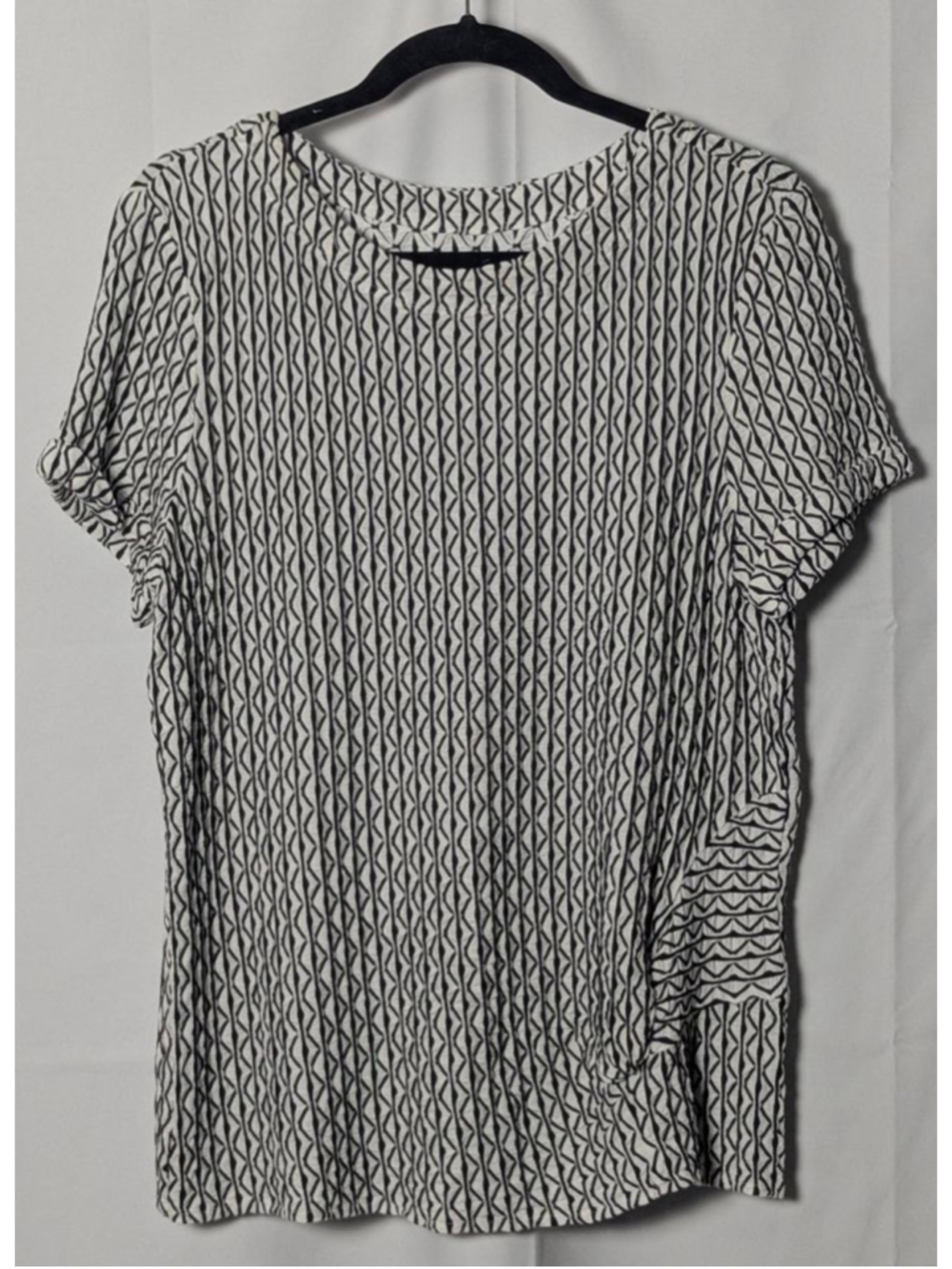NIC+ZOE Black White Geometric Print Textured Top Short Sleeve Large